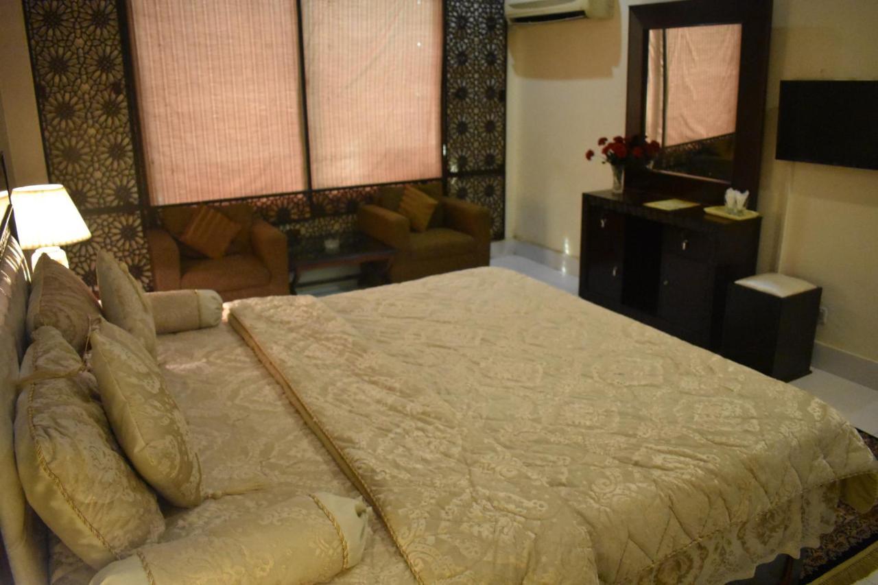רוואלפינדי Hotel Royal Palace מראה חיצוני תמונה