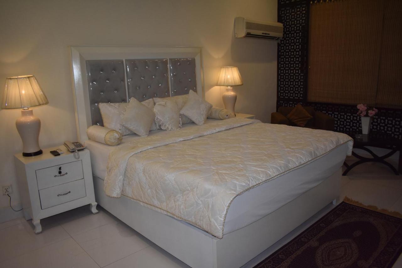 רוואלפינדי Hotel Royal Palace מראה חיצוני תמונה