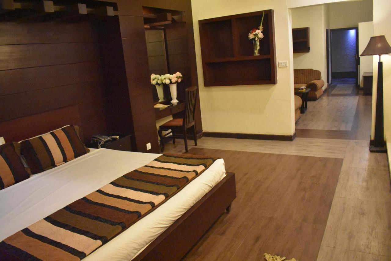 רוואלפינדי Hotel Royal Palace מראה חיצוני תמונה