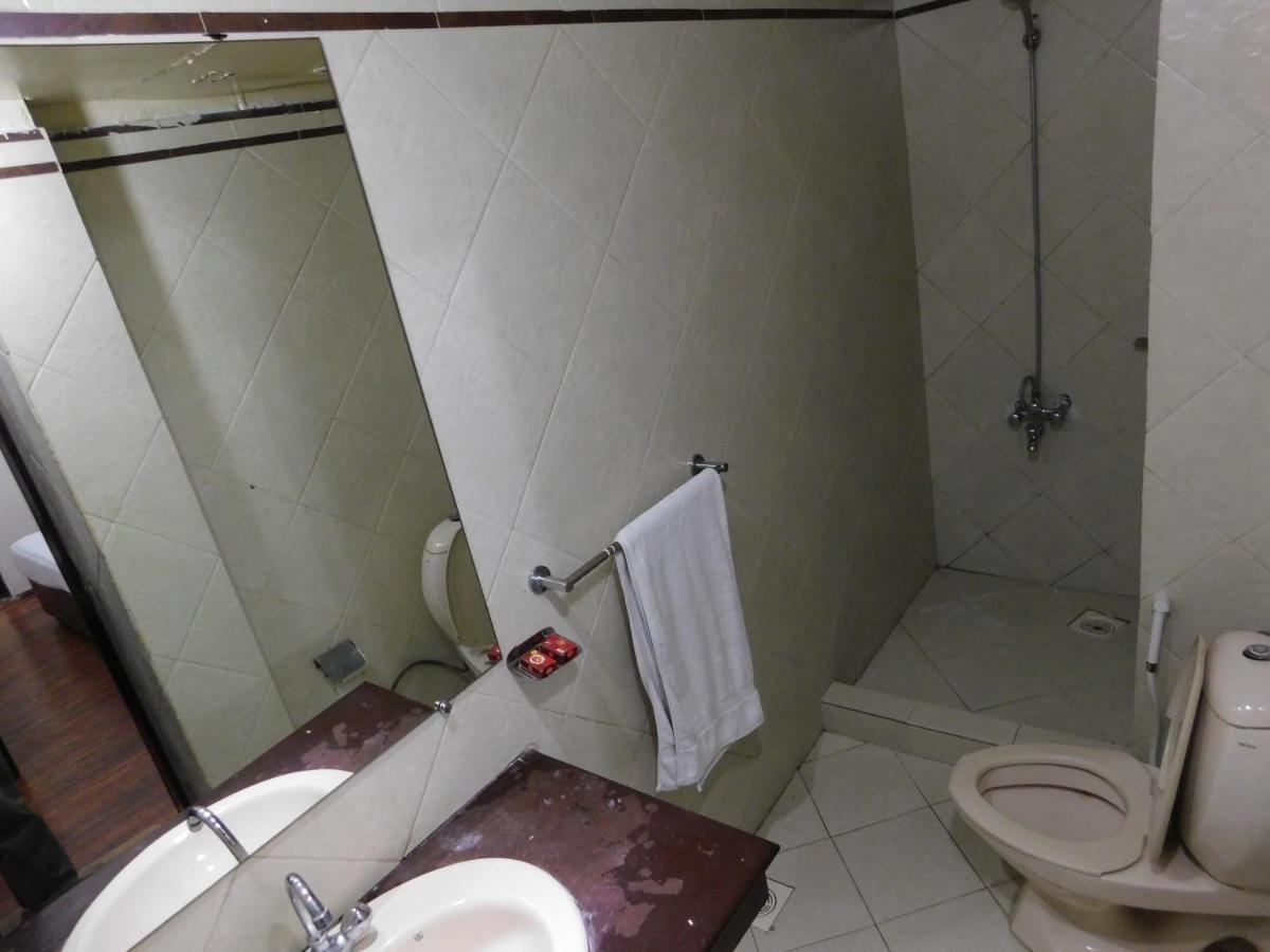 רוואלפינדי Hotel Royal Palace מראה חיצוני תמונה