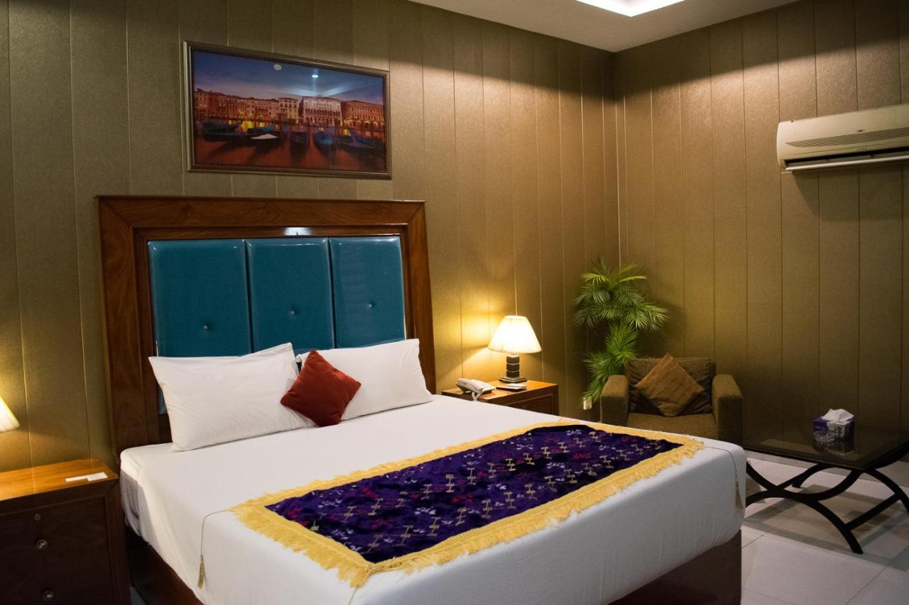 רוואלפינדי Hotel Royal Palace מראה חיצוני תמונה